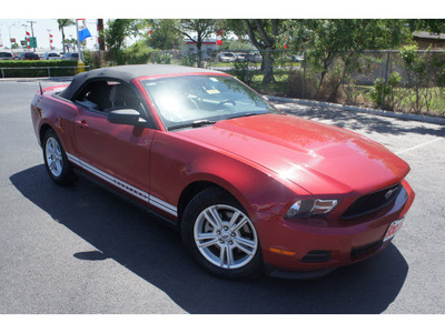 ford mustang 2011 red v6 gasoline 6 cylinders rear wheel drive automatic 78501