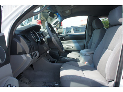 toyota tacoma 2008 white pickup truck gasoline 4 cylinders 2 wheel drive 5 speed manual 76710