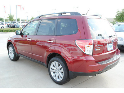 subaru forester 2012 red wagon 2 5x premium gasoline 4 cylinders all whee drive automatic 77090