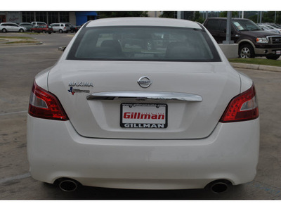 nissan maxima 2011 white sedan 3 5 s gasoline 6 cylinders front wheel drive cont  variable trans  78233