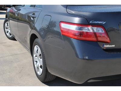 toyota camry 2009 dk  gray sedan le gasoline 6 cylinders front wheel drive not specified 78233