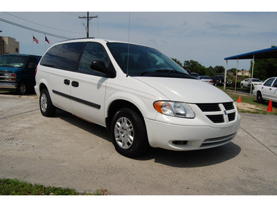 dodge grand caravan 2007 white van se gasoline 6 cylinders front wheel drive automatic with overdrive 77627