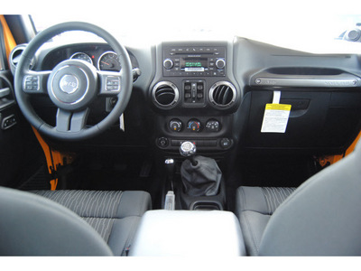 jeep wrangler unlimited 2012 dozer suv sport gasoline 6 cylinders 4 wheel drive 6 speed manual 77450