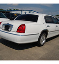 lincoln town car 1999 white sedan executive gasoline v8 rear wheel drive automatic with overdrive 77627