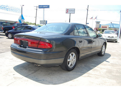 buick regal 2002 graphite metallic sedan gs gasoline 6 cylinders front wheel drive automatic with overdrive 77627