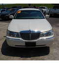 lincoln town car 2001 white sedan executive gasoline 8 cylinders rear wheel drive automatic with overdrive 77627