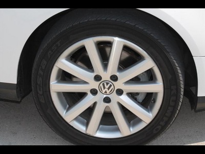 volkswagen passat 2006 white sedan 3 6 gasoline 6 cylinders front wheel drive automatic 77008