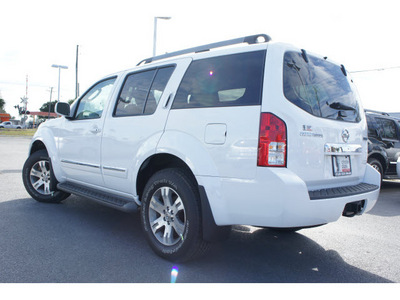 nissan pathfinder 2011 white suv silver edition gasoline 6 cylinders 2 wheel drive automatic 78552
