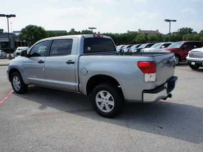 toyota tundra 2011 silver grade gasoline 8 cylinders 2 wheel drive automatic 76011