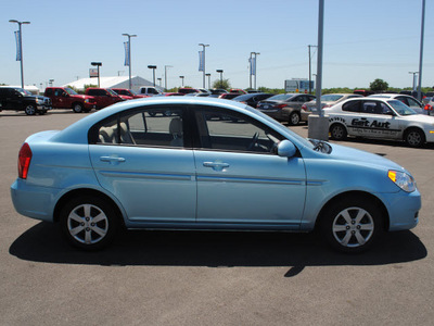 hyundai accent 2009 blue sedan gasoline 4 cylinders front wheel drive automatic with overdrive 76087