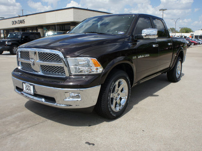 dodge ram 1500 2011 brown laramie gasoline 8 cylinders 4 wheel drive automatic 76011