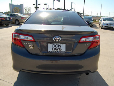 toyota camry 2012 gray sedan le 4 cylinders front wheel drive automatic 76011