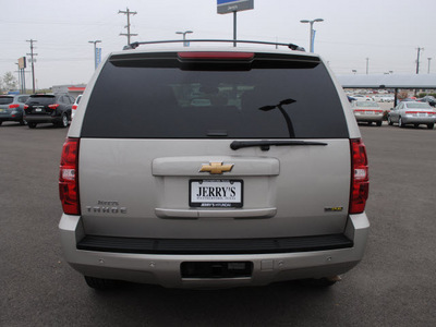 chevrolet tahoe 2007 silver suv lt flex fuel 8 cylinders rear wheel drive automatic 76087