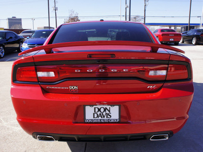 dodge charger 2012 maroon sedan r t max gasoline 8 cylinders rear wheel drive automatic 76011