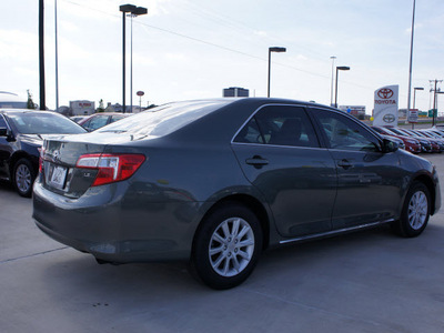 toyota camry 2012 green sedan le gasoline 4 cylinders front wheel drive automatic 76011