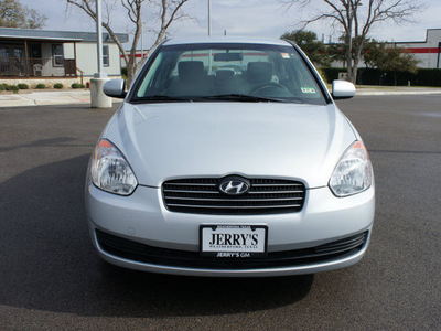 hyundai accent 2010 silver sedan gasoline 4 cylinders front wheel drive automatic with overdrive 76087