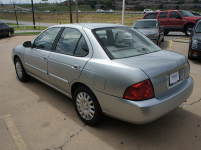 nissan sentra 2004 lt  gray sedan gasoline 4 cylinders front wheel drive automatic with overdrive 76108
