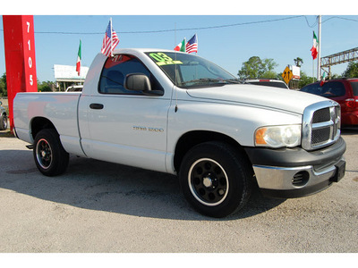 dodge ram pickup 1500 2003 white pickup truck st gasoline 6 cylinders rear wheel drive automatic with overdrive 77020
