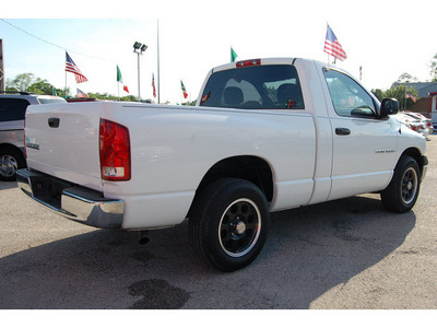 dodge ram pickup 1500 2003 white pickup truck st gasoline 6 cylinders rear wheel drive automatic with overdrive 77020