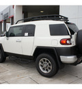 toyota fj cruiser 2012 white suv 4x4 gasoline 6 cylinders 4 wheel drive automatic 77469