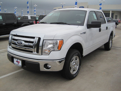 ford f 150 2012 white flex fuel 6 cylinders 2 wheel drive automatic 77578