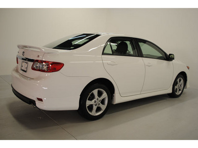toyota corolla 2011 white sedan s gasoline 4 cylinders front wheel drive automatic 77025
