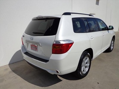 toyota highlander 2010 white suv base gasoline 6 cylinders front wheel drive automatic 78577