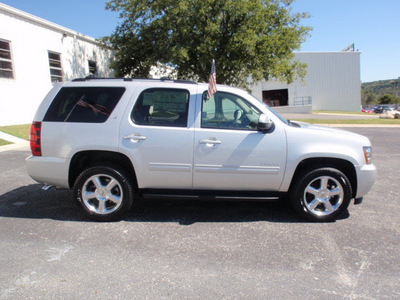 chevrolet tahoe 2011 silver suv lt flex fuel 8 cylinders 2 wheel drive automatic 78028