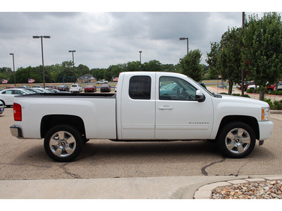 chevrolet silverado 1500 2010 white pickup truck ltz flex fuel 8 cylinders 2 wheel drive automatic with overdrive 77802