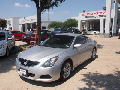 nissan altima 2010 silver coupe 2 5 s gasoline 4 cylinders front wheel drive automatic 76116