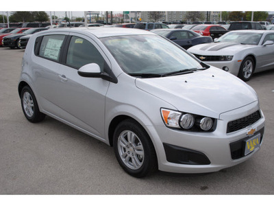 chevrolet sonic 2012 silver hatchback ls gasoline 4 cylinders front wheel drive 6 speed automatic 78224