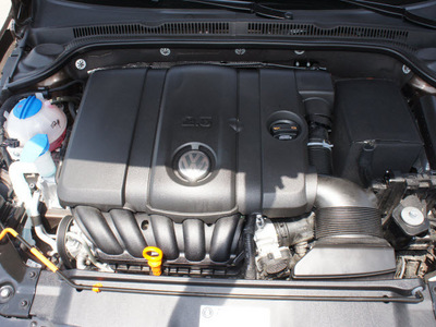 volkswagen jetta 2012 brown sedan se gasoline 5 cylinders front wheel drive automatic 76053