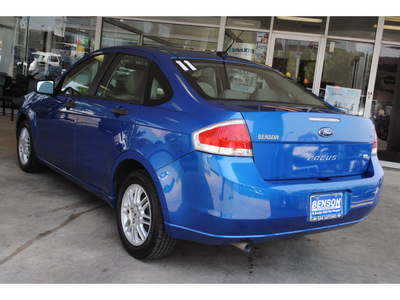 ford focus 2011 blue sedan se gasoline 4 cylinders front wheel drive automatic 78216