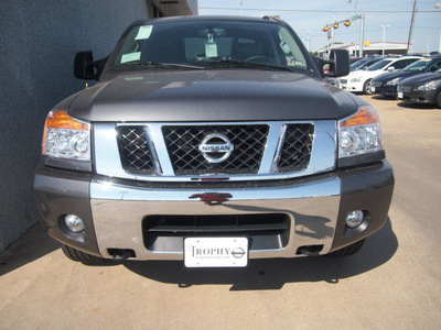 nissan titan 2012 dk  gray sv flex fuel 8 cylinders 2 wheel drive 5 speed automatic 75150