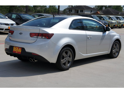 kia forte koup 2012 brt silver coupe gasoline 4 cylinders front wheel drive 6 speed automatic 77375