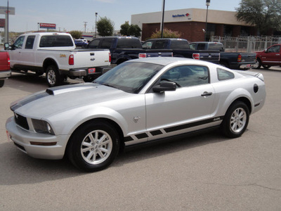 ford mustang 2009 silver coupe gasoline 6 cylinders rear wheel drive standard 79936