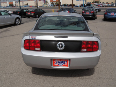 ford mustang 2009 silver coupe gasoline 6 cylinders rear wheel drive standard 79936