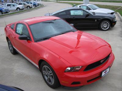 ford mustang 2012 red coupe gasoline 6 cylinders rear wheel drive automatic 77578