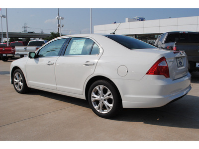 ford fusion 2012 white sedan se gasoline 4 cylinders front wheel drive automatic 77074