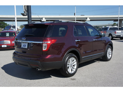 ford explorer 2011 maroon suv xlt gasoline 6 cylinders 2 wheel drive shiftable automatic 77074