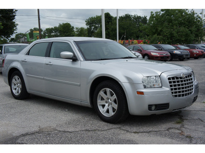 chrysler 300 2006 silver sedan touring gasoline 6 cylinders rear wheel drive automatic with overdrive 77037