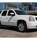 gmc yukon 2007 white suv slt flex fuel 8 cylinders rear wheel drive automatic 77002