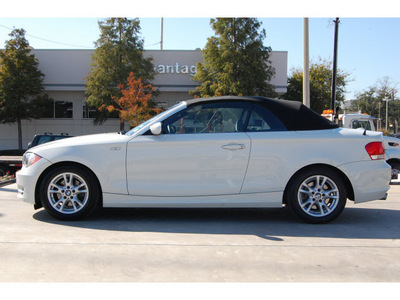 bmw 1 series 2008 white 128i gasoline 6 cylinders rear wheel drive automatic 77002
