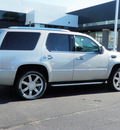cadillac escalade 2007 silver suv awd dvd onstar gasoline 8 cylinders all whee drive automatic with overdrive 55124