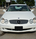 mercedes benz clk class 2005 white coupe clk320 gasoline 6 cylinders rear wheel drive automatic 76087