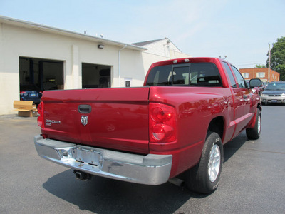 dodge dakota 2006 red slt gasoline 6 cylinders rear wheel drive automatic 45324