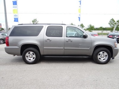 chevrolet suburban 2008 suv gasoline 8 cylinders 2 wheel drive 4 speed automatic 77388