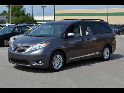 toyota sienna 2012 van 2012 toyota sienna xle v6 8 passeng gasoline 6 cylinders front wheel drive 6 speed automatic 46219