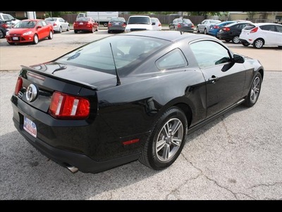 ford mustang 2012 black coupe v6 premium gasoline 6 cylinders rear wheel drive 75142