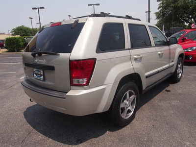 jeep grand cherokee 2007 gray suv laredo gasoline 6 cylinders 4 wheel drive automatic 75075